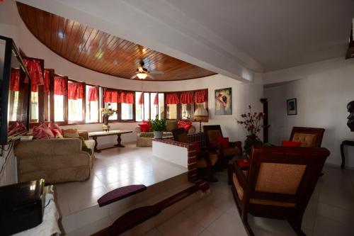 Shared lounge/TV area, Villa Antonia 16 in Sosua Shared lounge/TV area, Villa Antonia 16 in Sosua