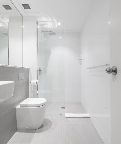 Bathroom, Ocean Centre Hotel in Geraldton Bathroom, Ocean Centre Hotel in Geraldton