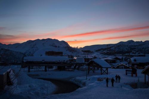 SUNWEB Residence Les Bergers in L'Alpe d'Huez SUNWEB Residence Les Bergers in L'Alpe d'Huez