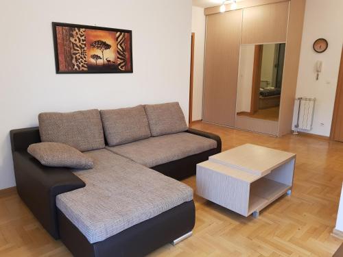 Apartments Skender Hotel