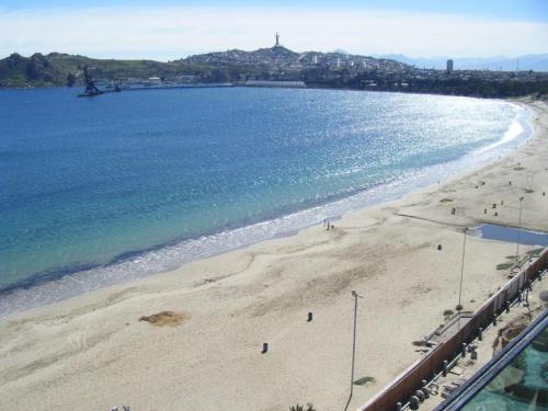 Departamento Frente a la Playa, La Herradura, Coquimbo Departamento Frente a la Playa, La Herradura, Coquimbo