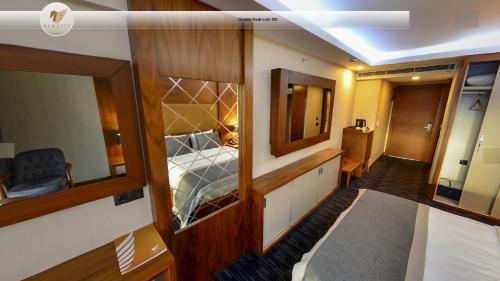 This photo about New Gate Hotel shared on HyHotel.com