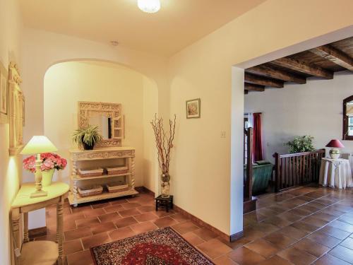 Lobby, Beautiful holiday home with private pool in Condat-Sur-Vezere Lobby, Beautiful holiday home with private pool in Condat-Sur-Vezere