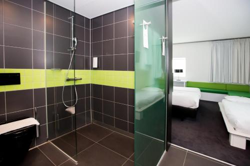 חדר אמבטיה, TULIP INN EINDHOVEN AIRPORT in איינדהובן חדר אמבטיה, TULIP INN EINDHOVEN AIRPORT in איינדהובן