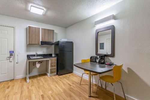 편의 시설/서비스, Studio 6 Dallas, TX in 댈러스 (TX) 편의 시설/서비스, Studio 6 Dallas, TX in 댈러스 (TX)