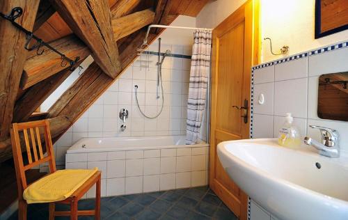 Bathroom, Erlebnis-Kase-Wohlfuhl-Hof in Röckingen Bathroom, Erlebnis-Kase-Wohlfuhl-Hof in Röckingen