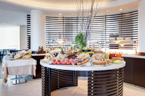 Restaurant, IH Hotels Roma Z3 in Rome East Restaurant, IH Hotels Roma Z3 in Rome East