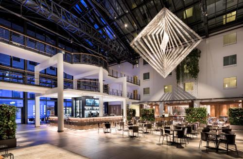 Hol, Estrel Hotel in Berlin Hol, Estrel Hotel in Berlin