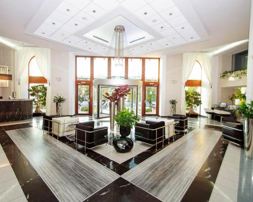 Lobby, Continental Forum Sibiu in Sibiu Lobby, Continental Forum Sibiu in Sibiu