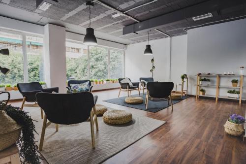 This photo about HQ Rooms Apartments San Vicente shared on HyHotel.com