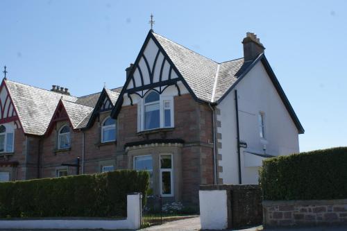 Invernevis Bed and Breakfast Hotel
