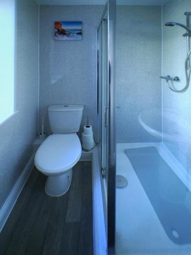 Baño, Castle Terrace (B3 R3) in Dudley Baño, Castle Terrace (B3 R3) in Dudley