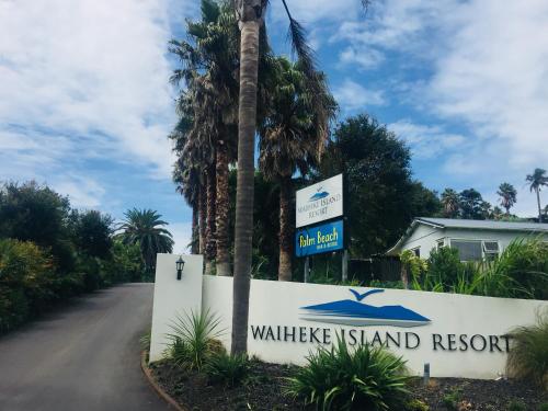 Entrance, Waiheke Island Resort Conference & Accomodation Centre in Waiheke Island Entrance, Waiheke Island Resort Conference & Accomodation Centre in Waiheke Island