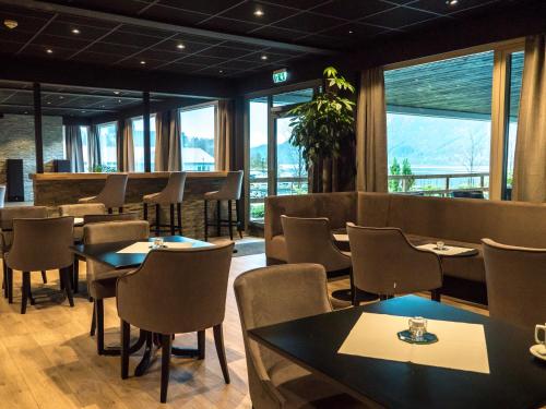 Паб/Коктейль-бар, Bremanger Fjord Hotell in Свелген Паб/Коктейль-бар, Bremanger Fjord Hotell in Свелген