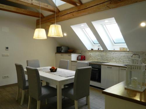 кухня, Domacija Loncnar in Номень кухня, Domacija Loncnar in Номень