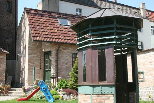tuin, Ferienhaus am Wasserturm Angermünde (Ferienhaus am Wasserturm Angermunde) in Angermunde tuin, Ferienhaus am Wasserturm Angermünde (Ferienhaus am Wasserturm Angermunde) in Angermunde