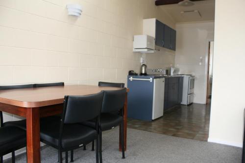 Kitchen, Arcadian Motel in South Dunedin Kitchen, Arcadian Motel in South Dunedin