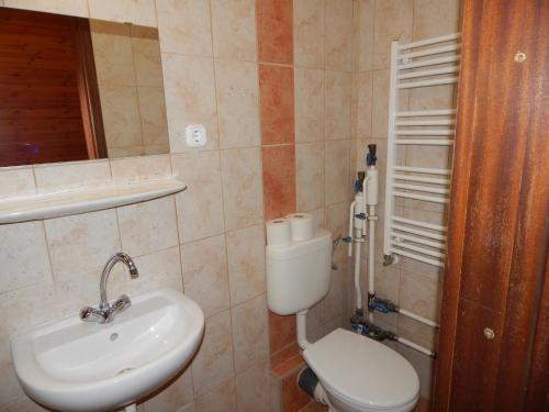 This photo about Kalvin Vendegszobak shared on HyHotel.com