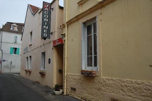 Exterior view, Hotel des Jacobines in Chalon-sur-Saone Exterior view, Hotel des Jacobines in Chalon-sur-Saone