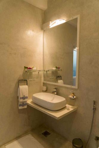 This photo about 18 Faces shared on HyHotel.com