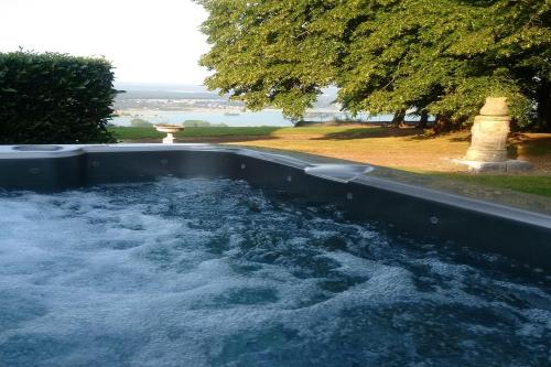 Hot tub, Chateau du Landin - Bains nordiques in Bourg-Achard Hot tub, Chateau du Landin - Bains nordiques in Bourg-Achard