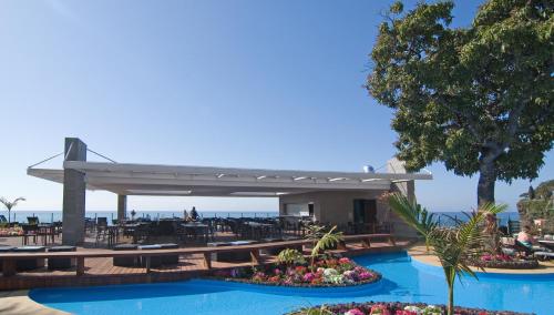 Svømmebasseng, Pestana Carlton Madeira Ocean Resort Hotel in Madeira Svømmebasseng, Pestana Carlton Madeira Ocean Resort Hotel in Madeira