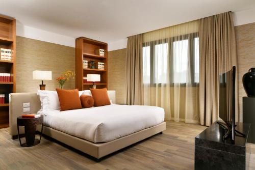 Milan Suite Hotel - image 3