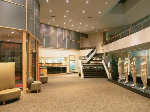 ล็อบบี้, ไวท์ โอ๊คส์ คอนเฟอเรนซ์ แอนด์ รีสอร์ต สปา (White Oaks Conference & Resort Spa) in ทะเลสาบไนการ่า (ON) ล็อบบี้, ไวท์ โอ๊คส์ คอนเฟอเรนซ์ แอนด์ รีสอร์ต สปา (White Oaks Conference & Resort Spa) in ทะเลสาบไนการ่า (ON)