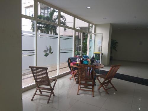 Restaurant, Comfort Margonda Residence 3 apartement harian in Depok Restaurant, Comfort Margonda Residence 3 apartement harian in Depok