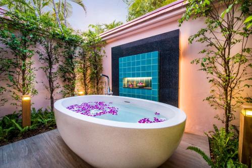 Facilities, Banyan Tree Phuket in Bang Thao Facilities, Banyan Tree Phuket in Bang Thao