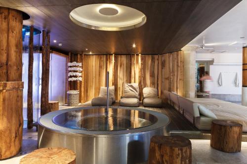 فندق شامبنيس فوريست مير (Champneys Forest Mere Hotel) in ليبهوك فندق شامبنيس فوريست مير (Champneys Forest Mere Hotel) in ليبهوك