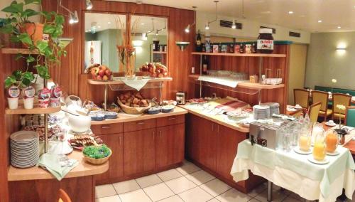 Ételek és italok, Hotel Miramar am Römer near Römerberg Ételek és italok, Hotel Miramar am Römer near Römerberg