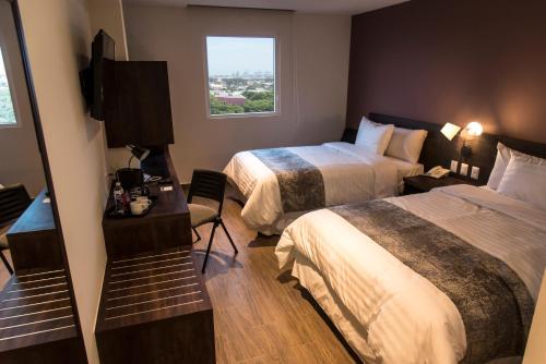 Lithio Hotel in Astilleros Lithio Hotel in Astilleros