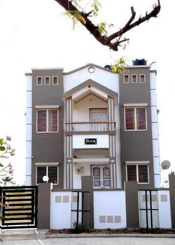 Lối vào, Shivam Sundaram Bunglows in Mandvi Lối vào, Shivam Sundaram Bunglows in Mandvi
