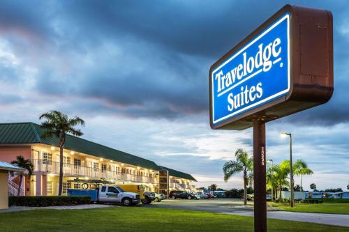 Travelodge Suites by Wyndham Lake Okeechobee in Okeechobee