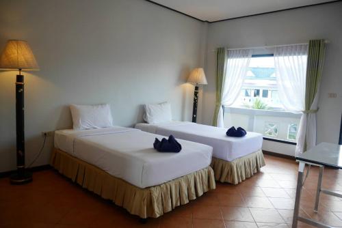 This photo about BLUE CARINA INN 2 shared on HyHotel.com