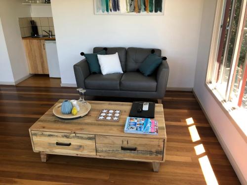 This photo about Offshore Retreat shared on HyHotel.com