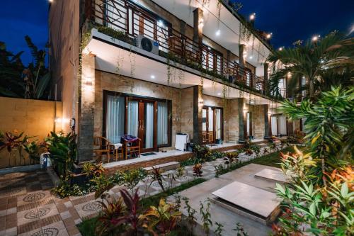 Exterior view, Sari Nusa Inn in Nusa Lembongan Exterior view, Sari Nusa Inn in Nusa Lembongan