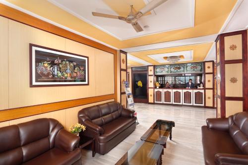 ردهة, فندق سريىر أرافي - كويمباتور (Sri Aarvee Hotel - Coimbatore) in بي إن بالايام ردهة, فندق سريىر أرافي - كويمباتور (Sri Aarvee Hotel - Coimbatore) in بي إن بالايام