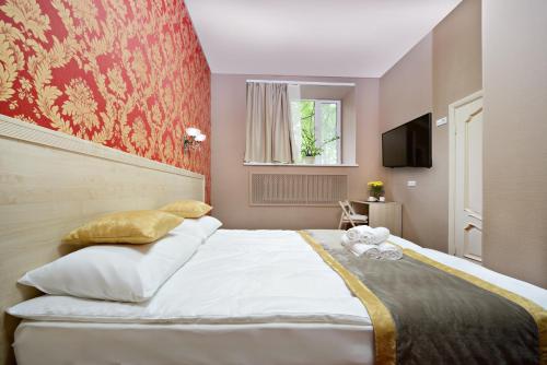 This photo about Apelsin Hotel on Vystavochnaya shared on HyHotel.com