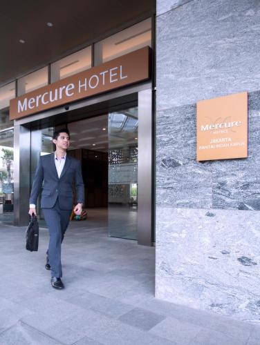 Entrance, Mercure Jakarta Pantai Indah Kapuk in Jakarta Entrance, Mercure Jakarta Pantai Indah Kapuk in Jakarta