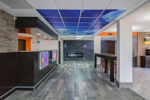 大堂, Motel 6 Savannah, GA - Midtown in 薩凡納 (GA) 大堂, Motel 6 Savannah, GA - Midtown in 薩凡納 (GA)