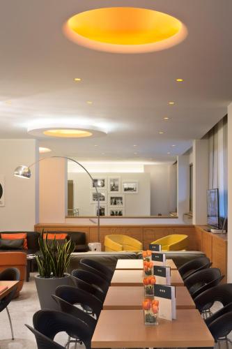 Lobby, UNA HOTELS Mediterraneo Milano in Porta Romana Lobby, UNA HOTELS Mediterraneo Milano in Porta Romana