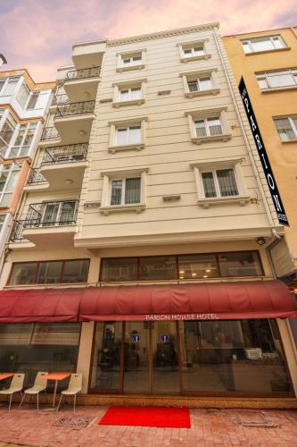 כניסה, ParionHouse Hotel in קנאקלה כניסה, ParionHouse Hotel in קנאקלה