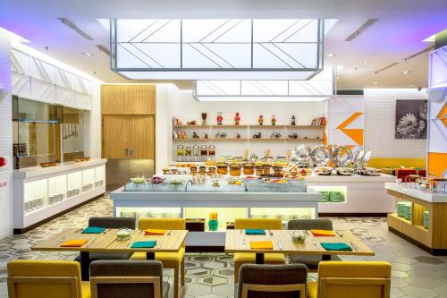 Restoran, HARRIS Hotel & Conventions Kelapa Gading in Jakarta Restoran, HARRIS Hotel & Conventions Kelapa Gading in Jakarta