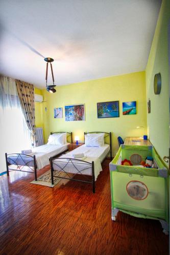 This photo about Εl Puerto Vista shared on HyHotel.com
