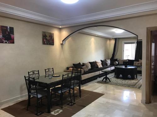 Bel appartement au cœur de Guéliz
Bel appartement au cœur de Guéliz