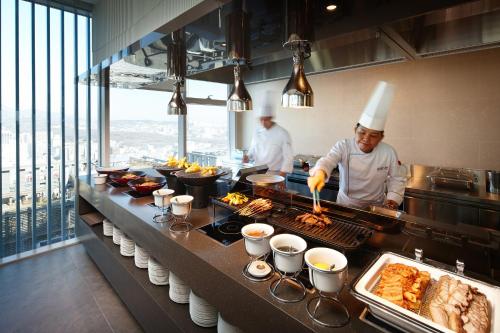F&B, 롯데 시티 호텔 명동 (LOTTE City Hotel Myeongdong) in 명동 F&B, 롯데 시티 호텔 명동 (LOTTE City Hotel Myeongdong) in 명동