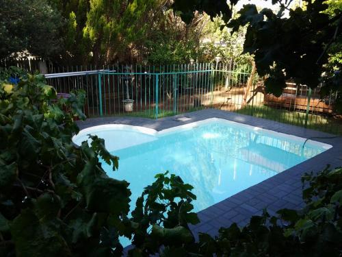 Bazen, SunRose Group of Guesthouses in Gariep Dam Bazen, SunRose Group of Guesthouses in Gariep Dam