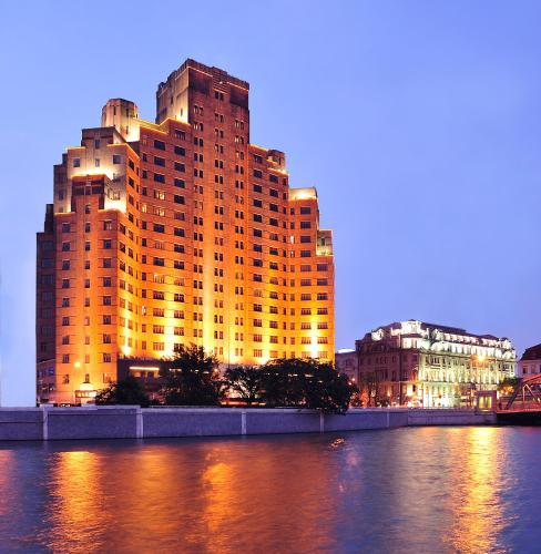 Exterior view, Broadway Mansions Hotel in The Bund and North Bund Exterior view, Broadway Mansions Hotel in The Bund and North Bund